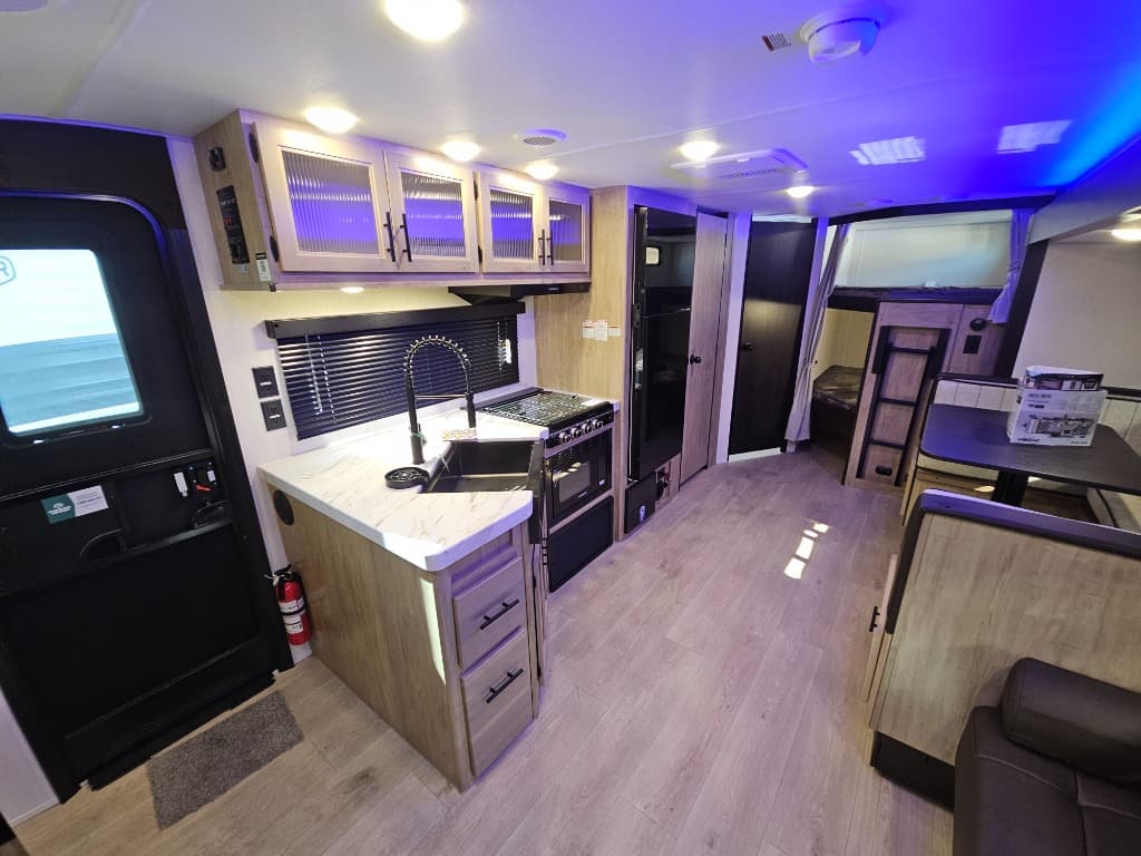 2026 Forest River 2026 Forest River Cherokee Grey Wolf - thumbnail 9