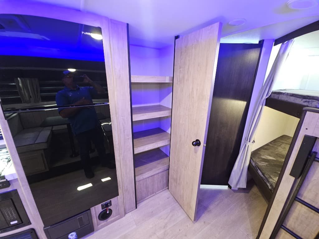 2026 Forest River 2026 Forest River Cherokee Grey Wolf - thumbnail 18