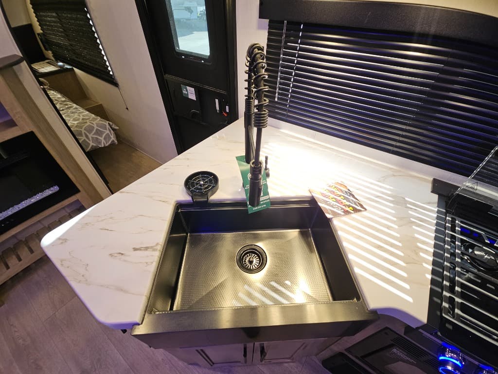 2026 Forest River 2026 Forest River Cherokee Grey Wolf - thumbnail 23