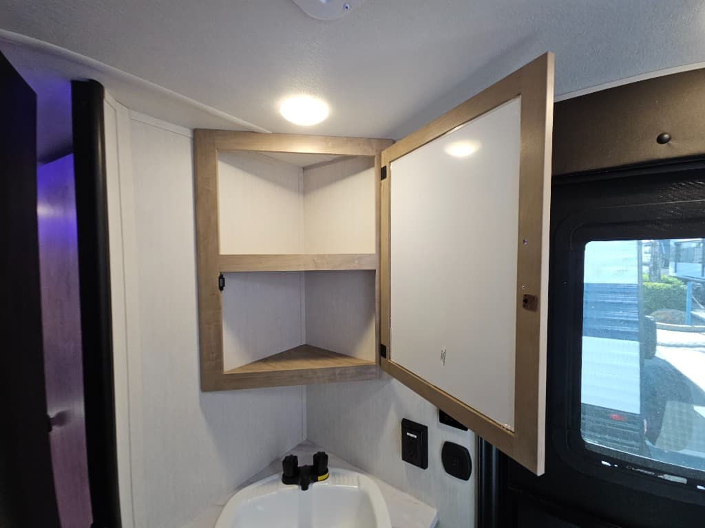 2026 Forest River 2026 Forest River Cherokee Grey Wolf - thumbnail 36