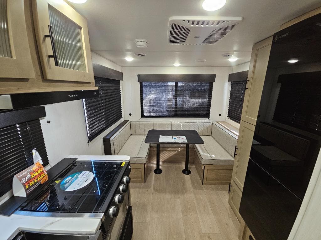 2026 Forest River 2026 Forest River Cherokee Grey Wolf - thumbnail 9