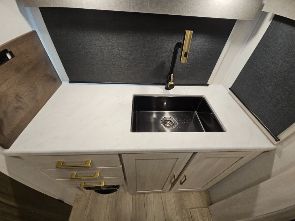 2026 Forest River 2026 Forest River Surveyor Legend - thumbnail 17