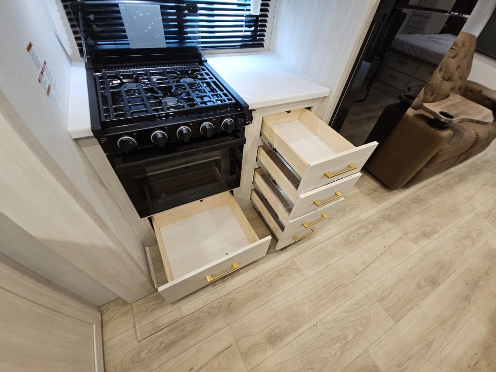 2026 Forest River 2026 Forest River Surveyor Legend - thumbnail 26