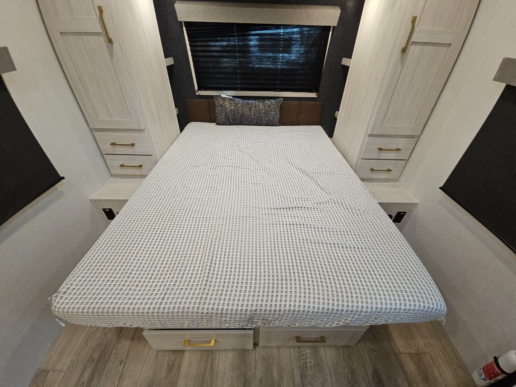 2026 Forest River 2026 Forest River Surveyor Legend - thumbnail 31