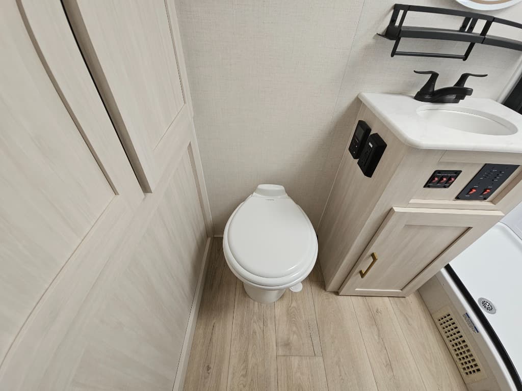 2026 Forest River 2026 Forest River Surveyor Legend - thumbnail 40