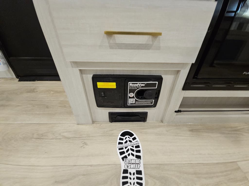 2026 Forest River 2026 Forest River Surveyor Legend - thumbnail 23