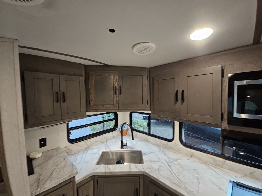 2021 Keystone RV 2021 Keystone RV Outback Ultra-Lite - thumbnail 17