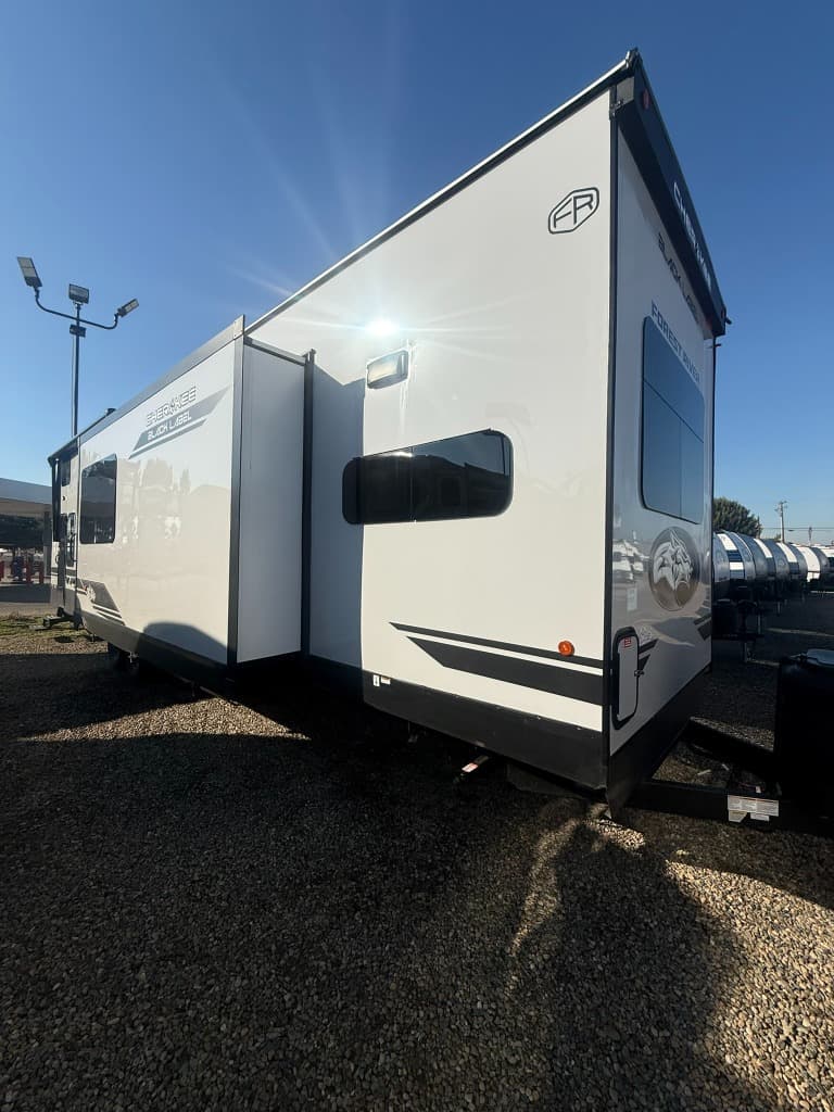 2026 Forest River 2026 Forest River Cherokee Timberwolf Black Label Destination Trailer - thumbnail 3