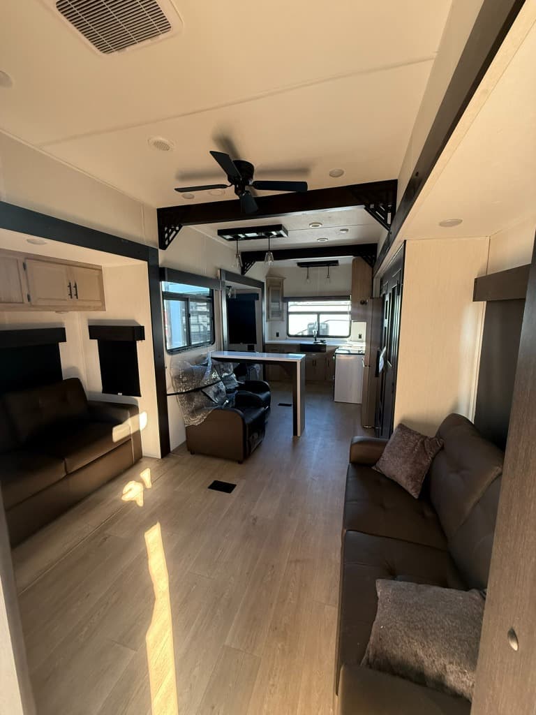 2026 Forest River 2026 Forest River Cherokee Timberwolf Black Label Destination Trailer - thumbnail 8