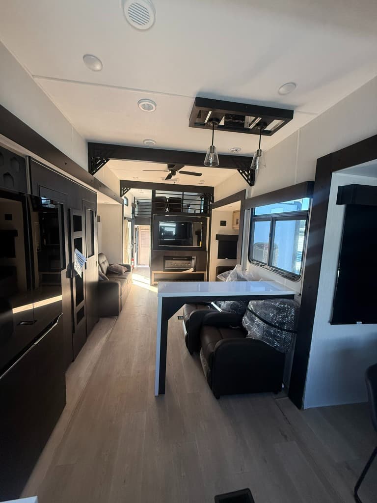 2026 Forest River 2026 Forest River Cherokee Timberwolf Black Label Destination Trailer - thumbnail 13