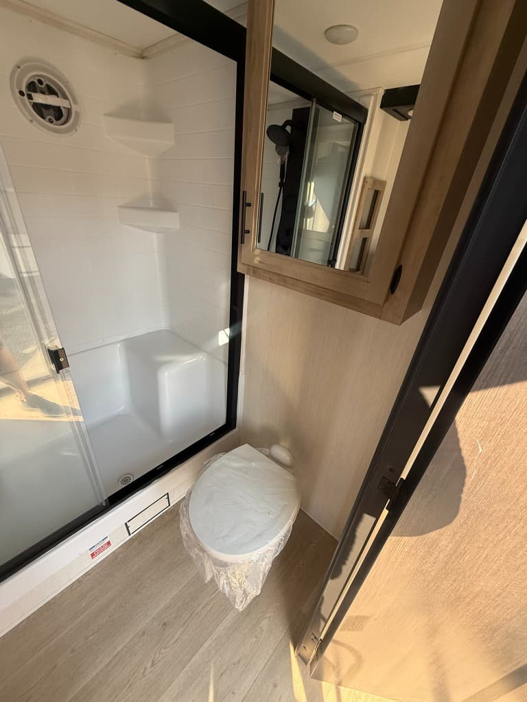 2026 Forest River 2026 Forest River Cherokee Timberwolf Black Label Destination Trailer - thumbnail 15