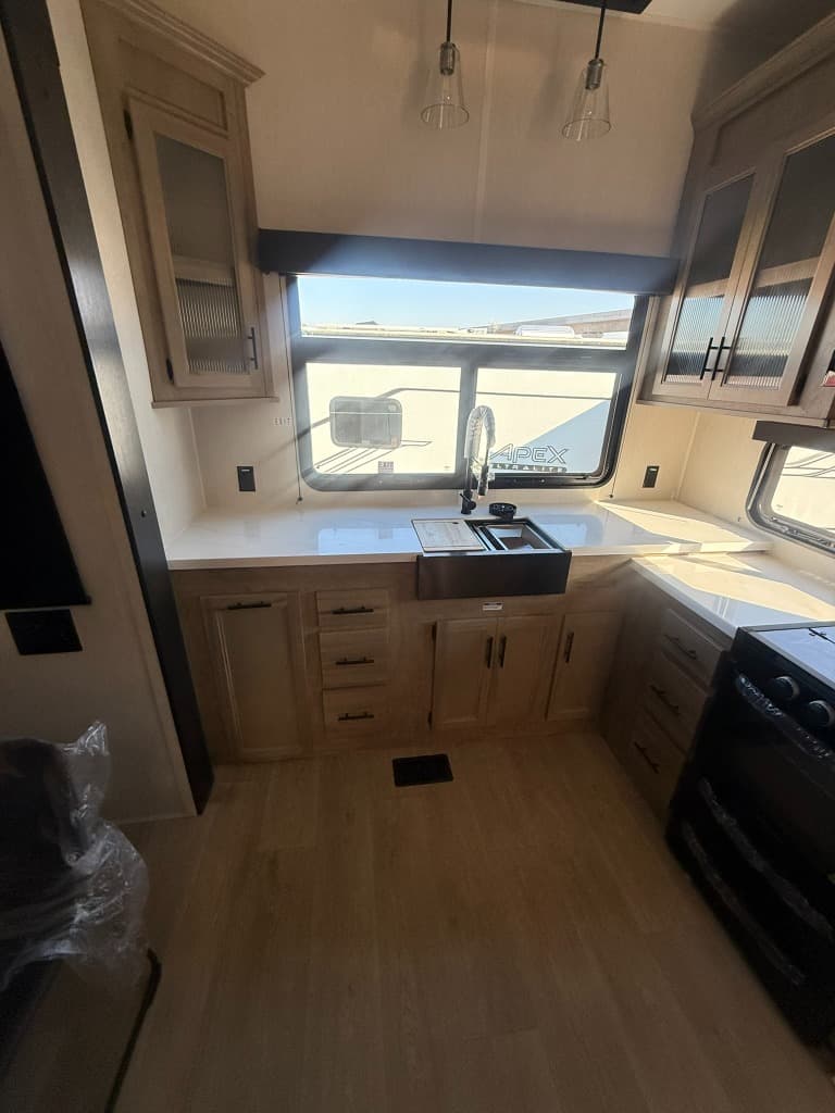 2026 Forest River 2026 Forest River Cherokee Timberwolf Black Label Destination Trailer - thumbnail 18