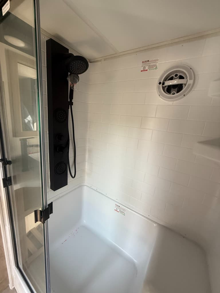 2026 Forest River 2026 Forest River Cherokee Timberwolf Black Label Destination Trailer - thumbnail 19