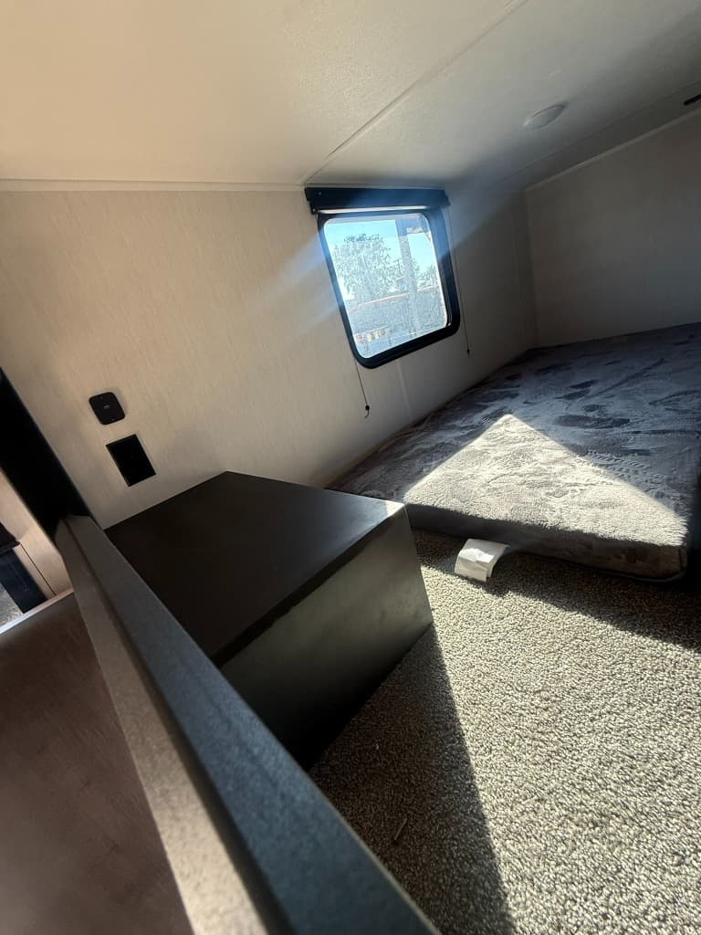 2026 Forest River 2026 Forest River Cherokee Timberwolf Black Label Destination Trailer - thumbnail 31