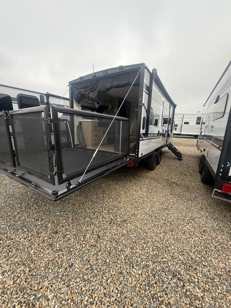 2026 Forest River 2026 Forest River Cherokee Grey Wolf Black Label Toy Hauler - thumbnail 3