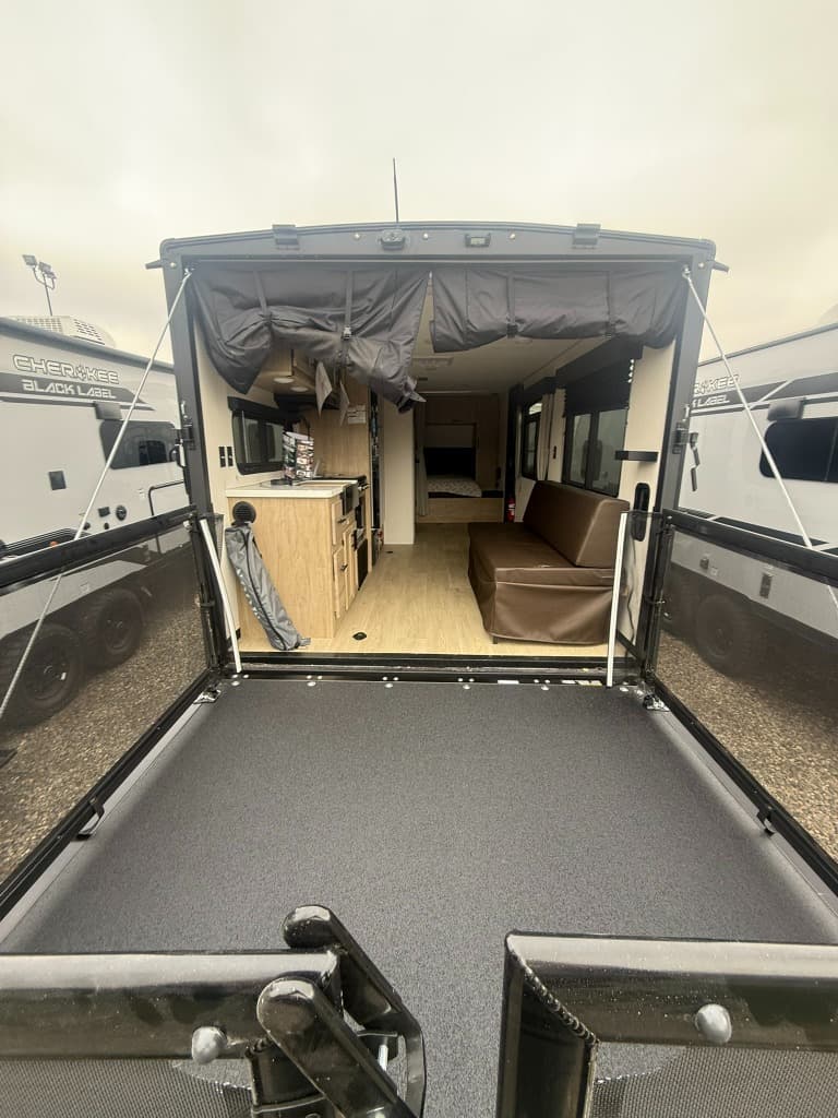 2026 Forest River 2026 Forest River Cherokee Grey Wolf Black Label Toy Hauler - thumbnail 4