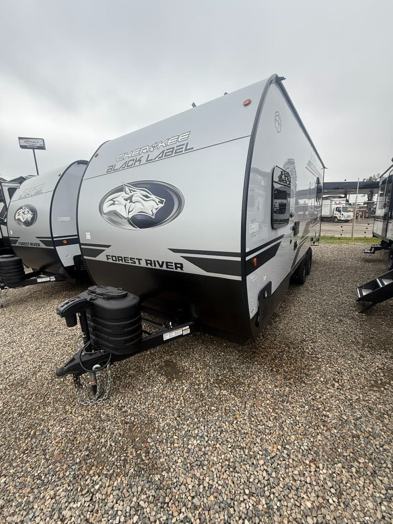 2026 Forest River 2026 Forest River Cherokee Grey Wolf Black Label Toy Hauler - thumbnail 6