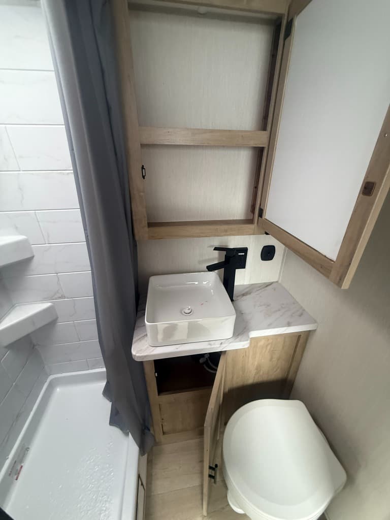 2026 Forest River 2026 Forest River Cherokee Grey Wolf Black Label Toy Hauler - thumbnail 18