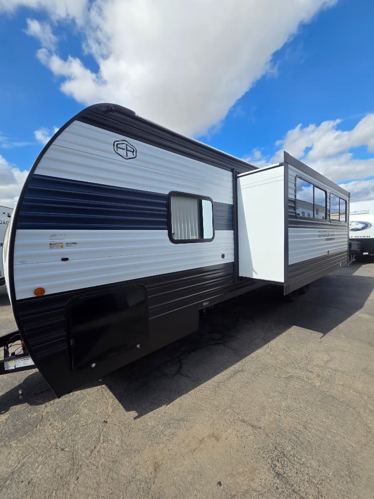 2026 Forest River 2026 Forest River Cherokee Grey Wolf - thumbnail 4