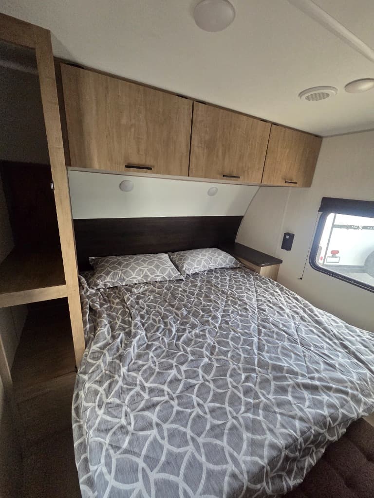 2026 Forest River 2026 Forest River Cherokee Grey Wolf - thumbnail 6