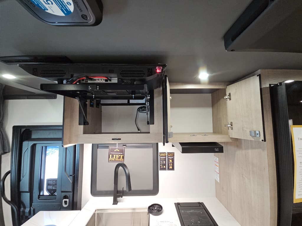 2026 Grand Design 2026 Grand Design Lineage Series M - thumbnail 22