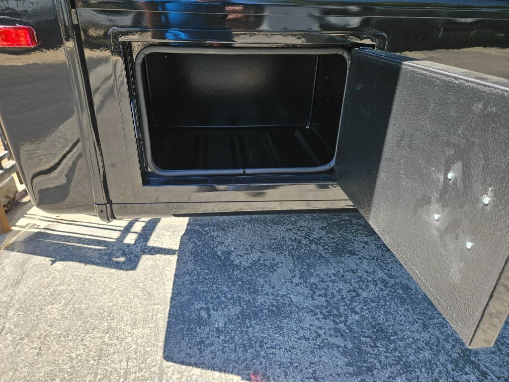 2026 Grand Design 2026 Grand Design Lineage Series M - thumbnail 53