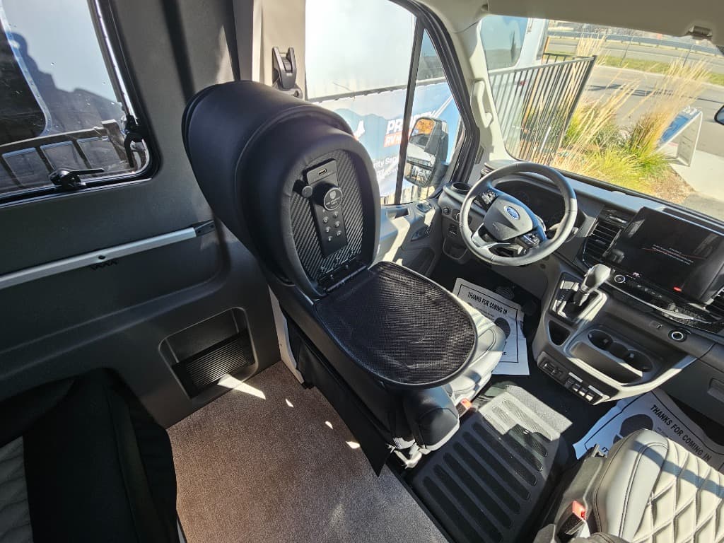 2026 Grand Design 2026 Grand Design Lineage Series Vt - thumbnail 13