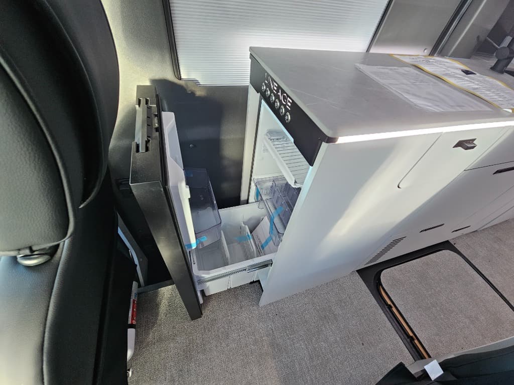 2026 Grand Design 2026 Grand Design Lineage Series Vt - thumbnail 17