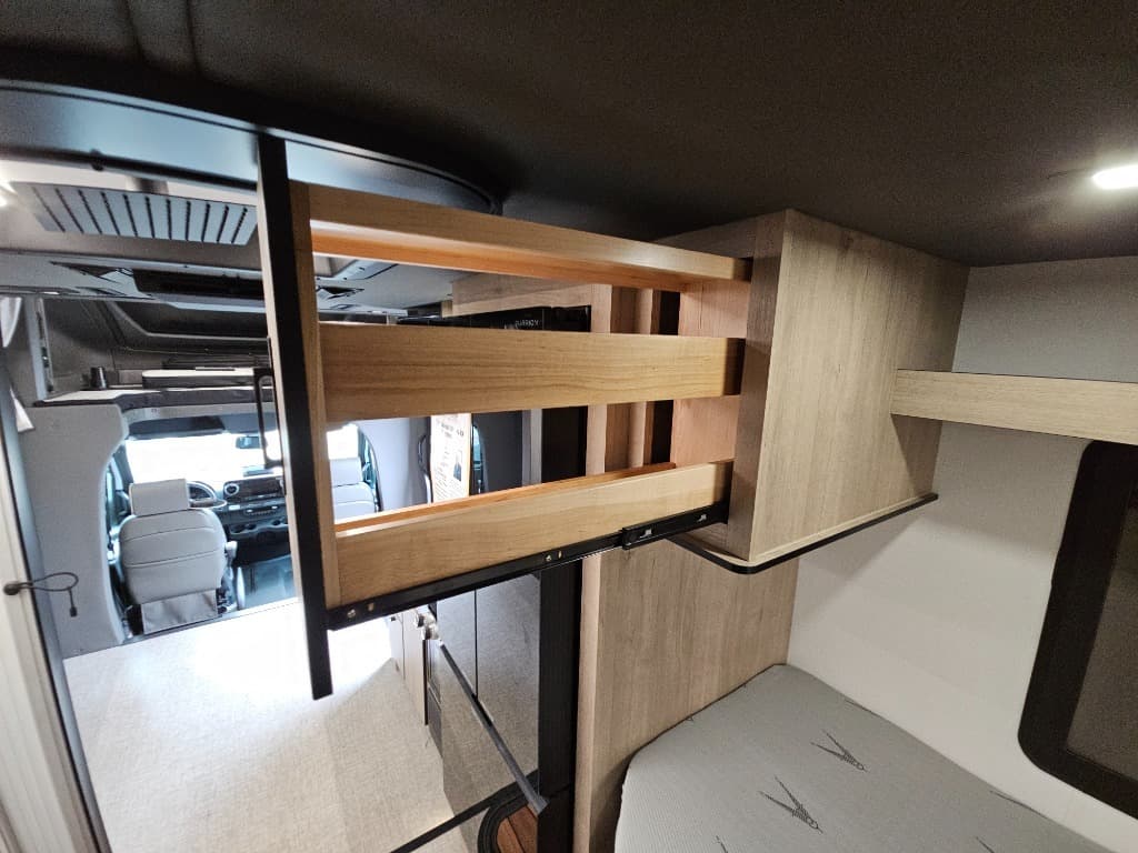 2026 Grand Design 2026 Grand Design Lineage Series M - thumbnail 33