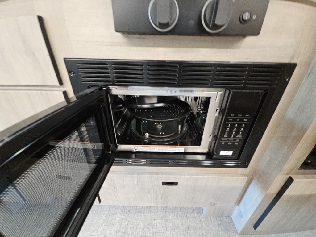 2026 Grand Design 2026 Grand Design Lineage Series M - thumbnail 28