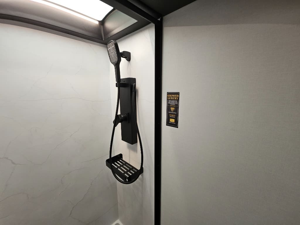 2026 Grand Design 2026 Grand Design Lineage Series M - thumbnail 38