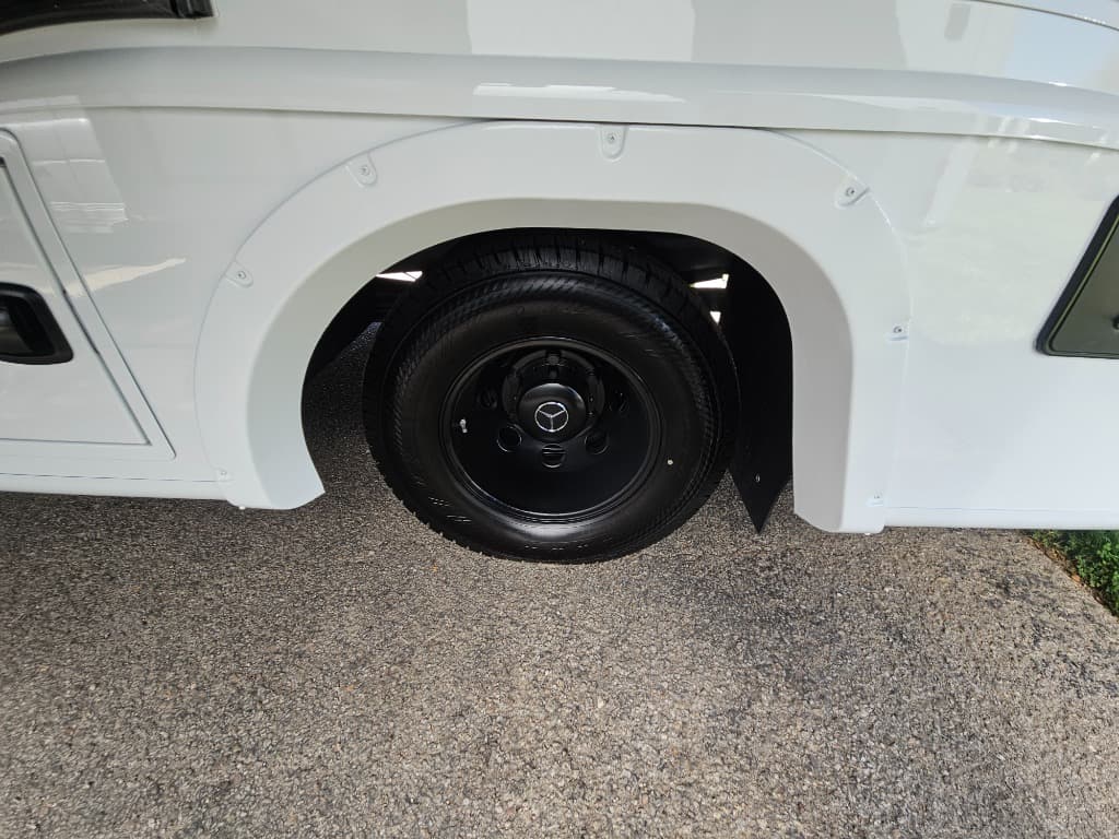 2026 Grand Design 2026 Grand Design Lineage Series M - thumbnail 59