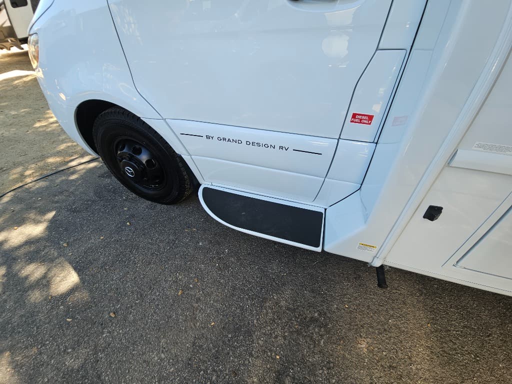 2026 Grand Design 2026 Grand Design Lineage Series M - thumbnail 63