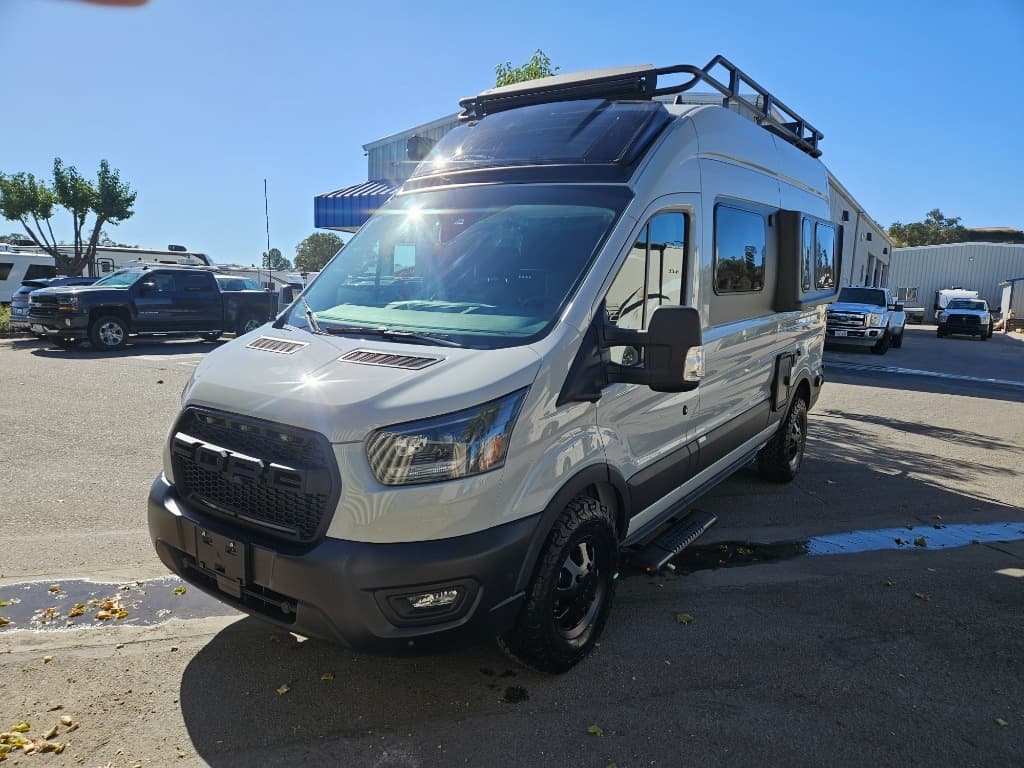 2026 Grand Design 2026 Grand Design Lineage Series Vt - thumbnail 5