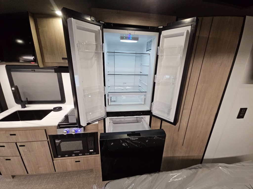 2026 Grand Design 2026 Grand Design Lineage Series M - thumbnail 22