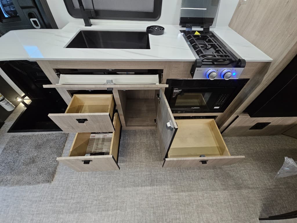 2026 Grand Design 2026 Grand Design Lineage Series M - thumbnail 29