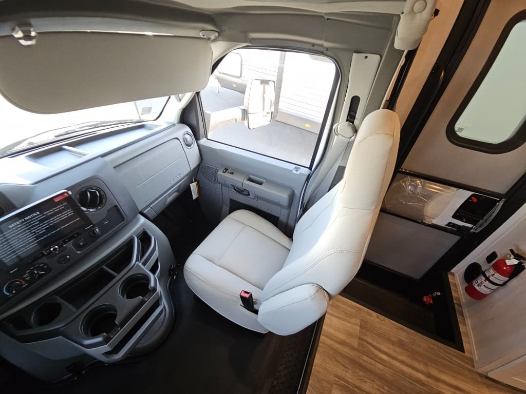 2025 Gulf Stream 2025 Gulf Stream Conquest - thumbnail 45