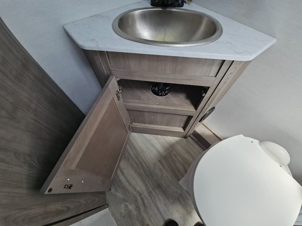 2025 Gulf Stream 2025 Gulf Stream Conquest - thumbnail 21