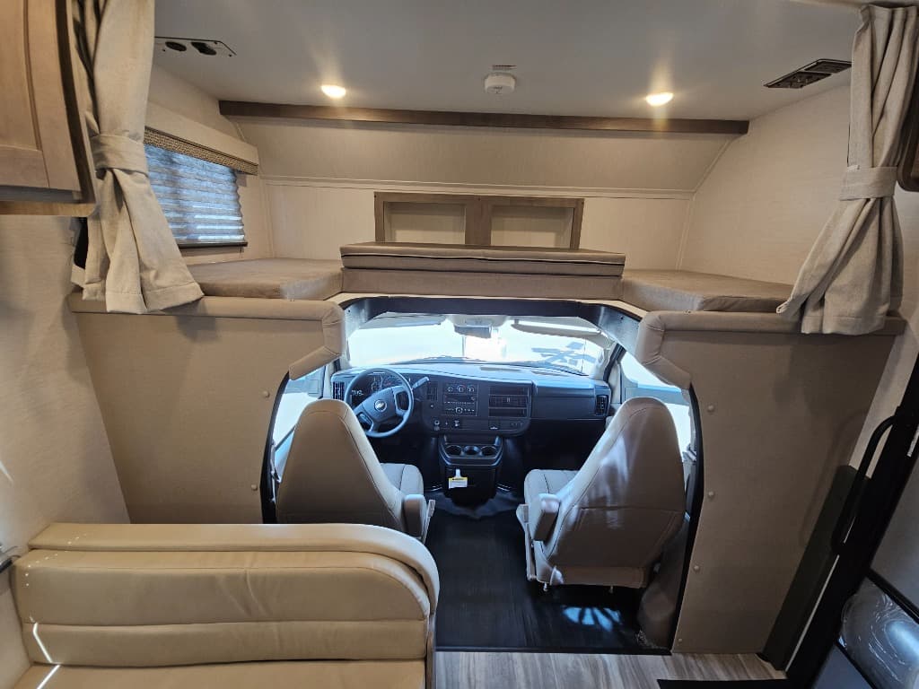 2025 Gulf Stream 2025 Gulf Stream Conquest - thumbnail 32