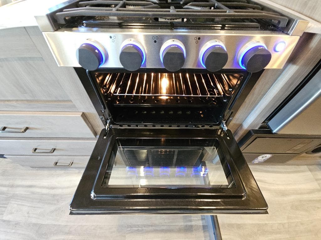 2025 Gulf Stream 2025 Gulf Stream Conquest - thumbnail 28