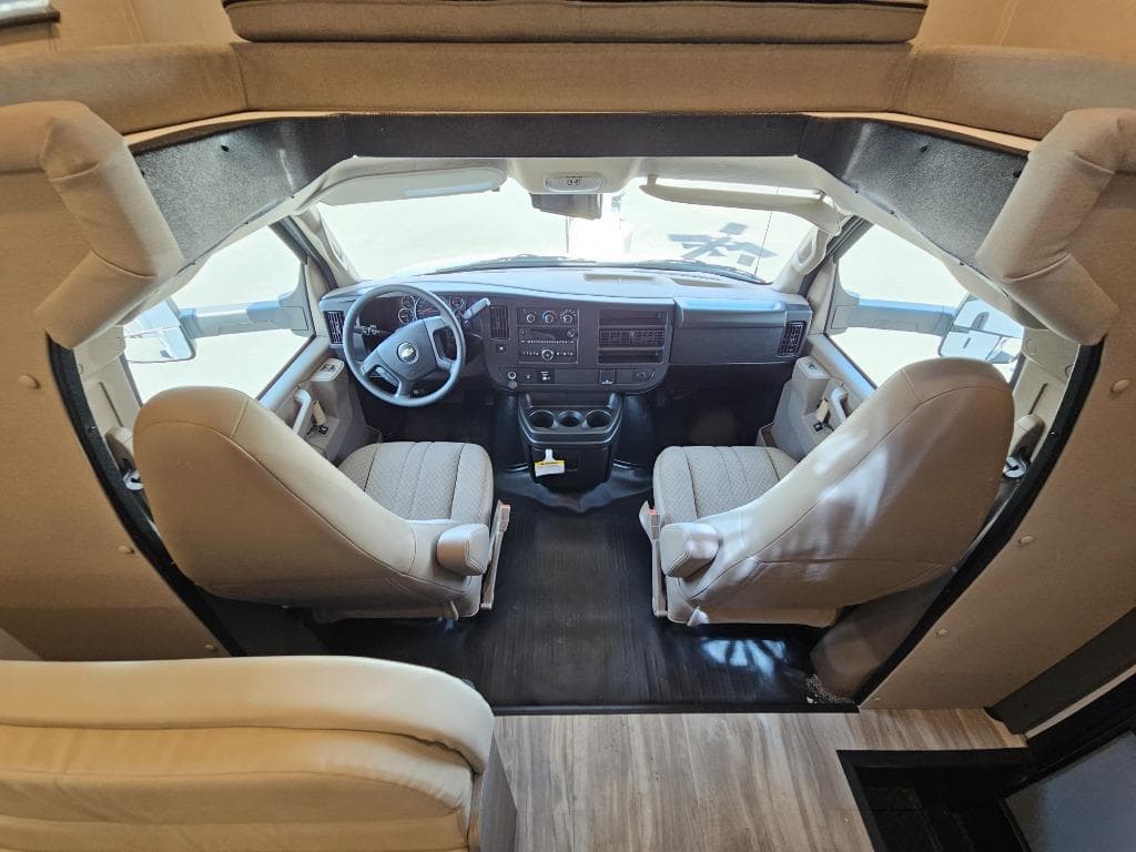 2025 Gulf Stream 2025 Gulf Stream Conquest - thumbnail 32