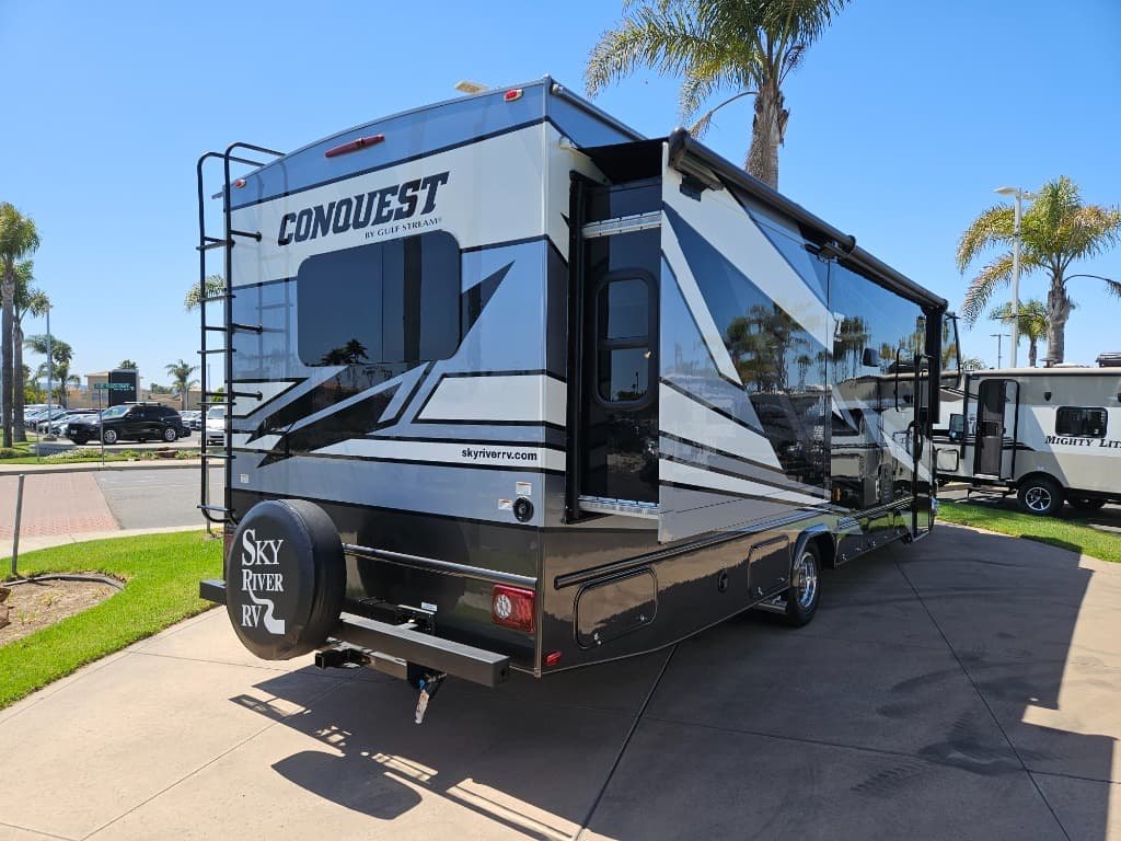 2026 Gulf Stream 2026 Gulf Stream Conquest Class C - thumbnail 3