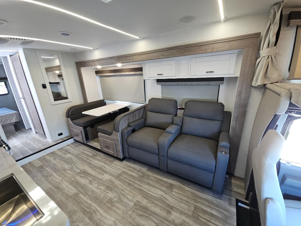 2026 Gulf Stream 2026 Gulf Stream Conquest Class C - thumbnail 8