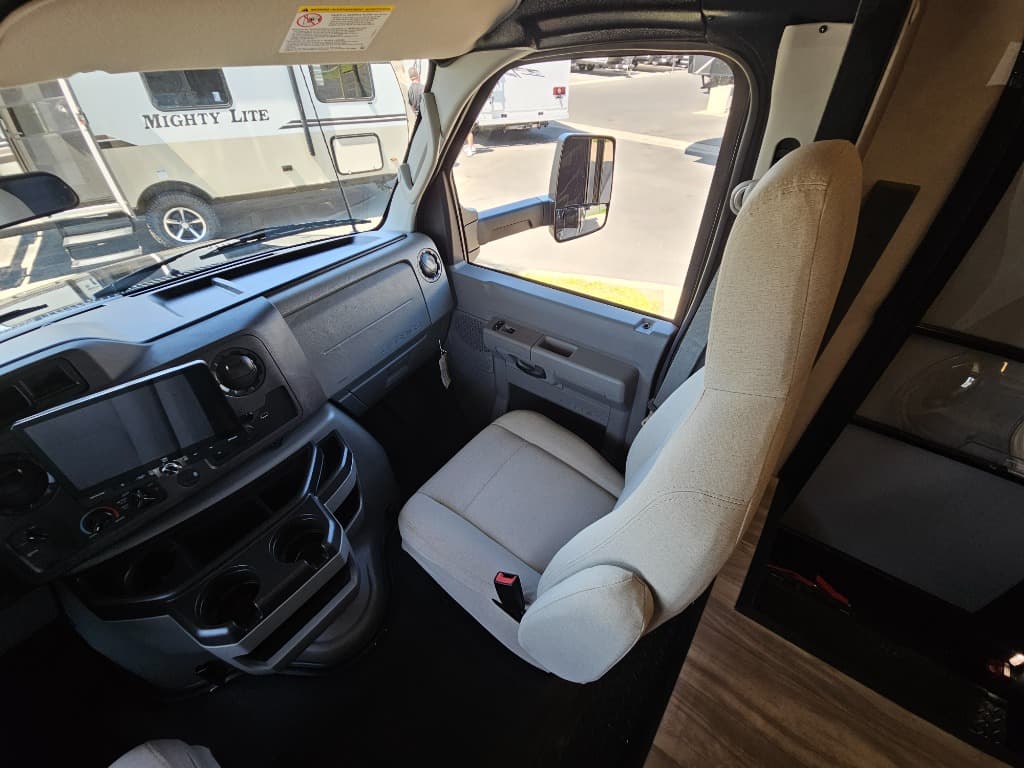 2026 Gulf Stream 2026 Gulf Stream Conquest Class C - thumbnail 14