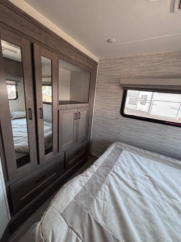 2026 Gulf Stream RV 2026 Gulf Stream RV Conquest Class C - thumbnail 2