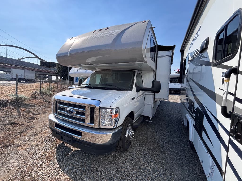 2026 Gulf Stream RV 2026 Gulf Stream RV Conquest Class C - thumbnail 4