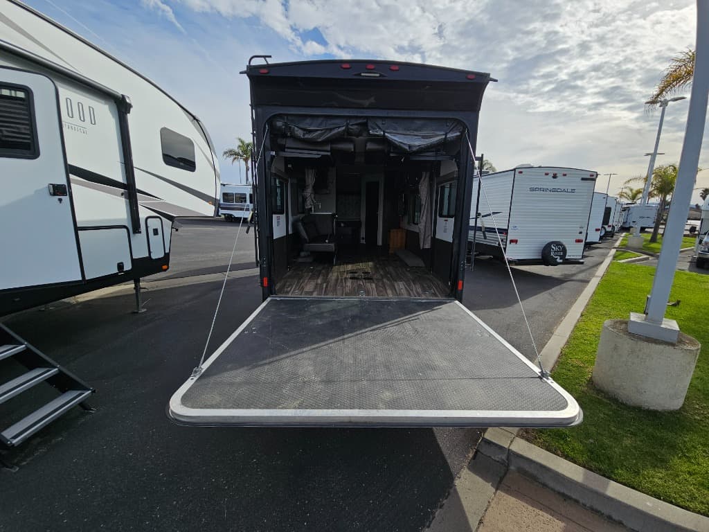 2019 Forest River 2019 Forest River Stealth - thumbnail 3