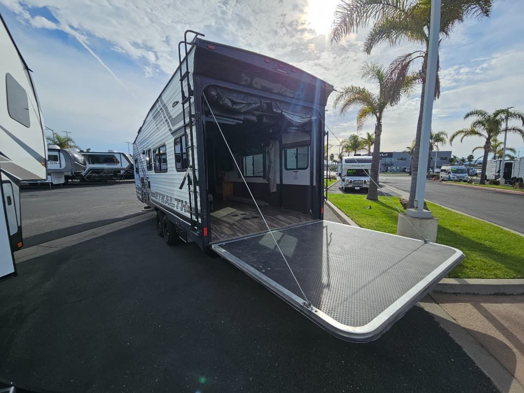 2019 Forest River 2019 Forest River Stealth - thumbnail 4