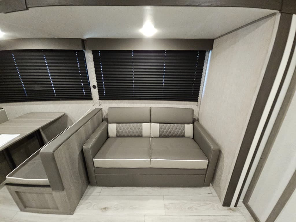 2025 Keystone RV 2025 Keystone RV Hideout - thumbnail 9