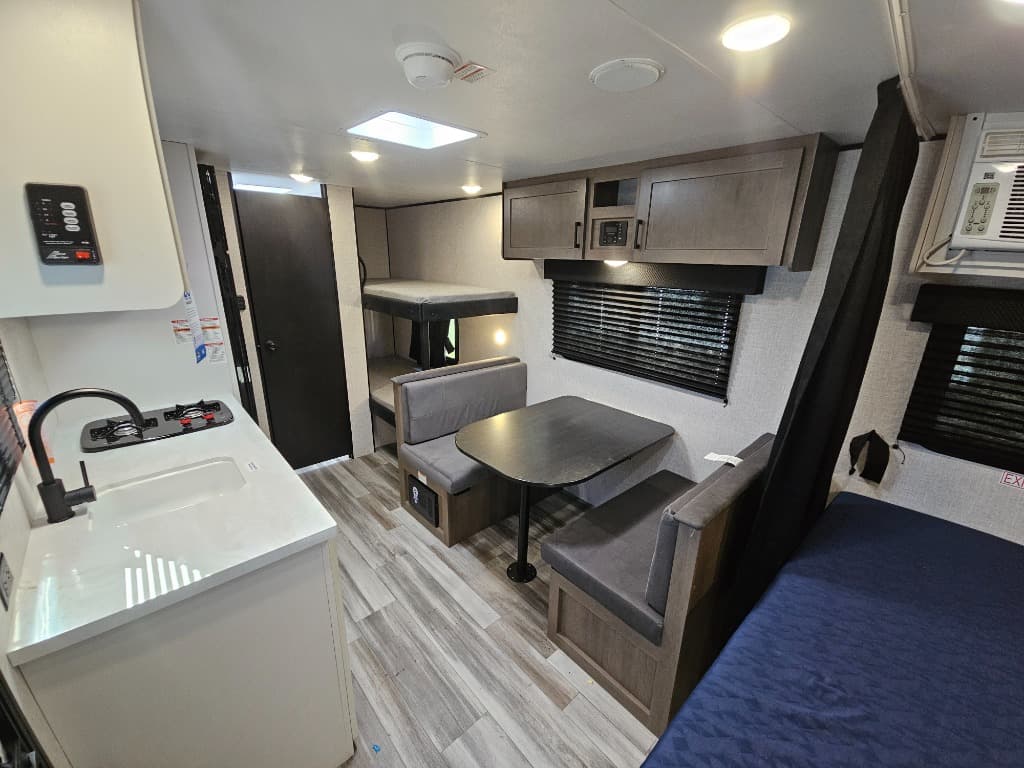 2025 Jayco 2025 Jayco Jay Flight SLX - thumbnail 10